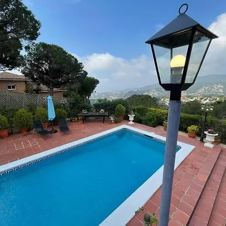 Preciosa Casa Con Vistas Al Mar * Cabrils